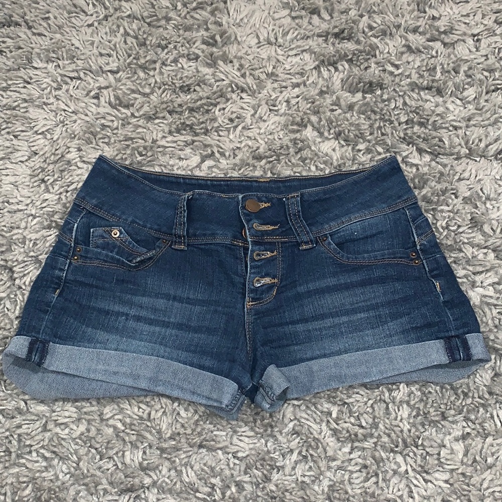 “Wanna better butt?” Denim shorts